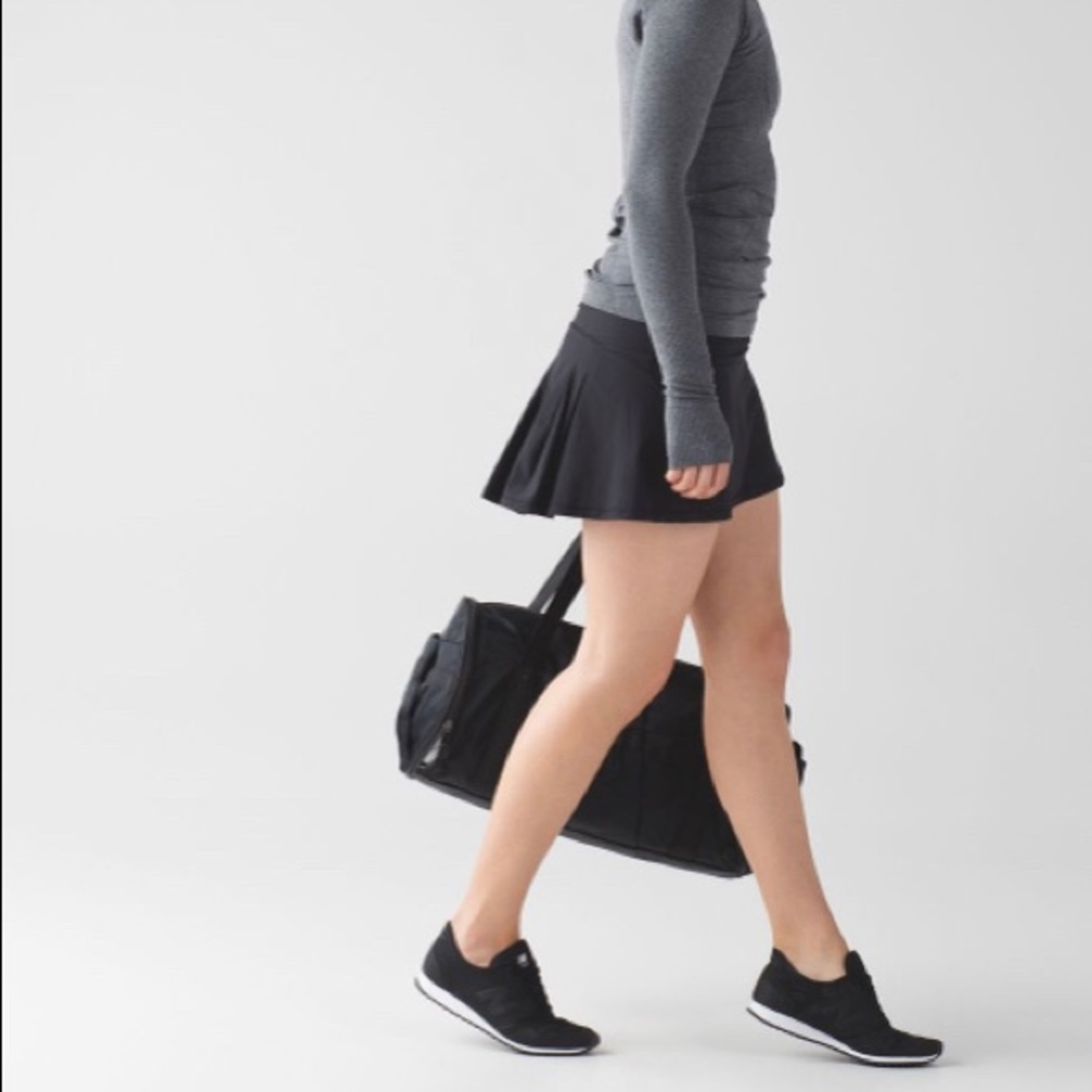 Lululemon Circuit Breaker Skirt Black Size 6
